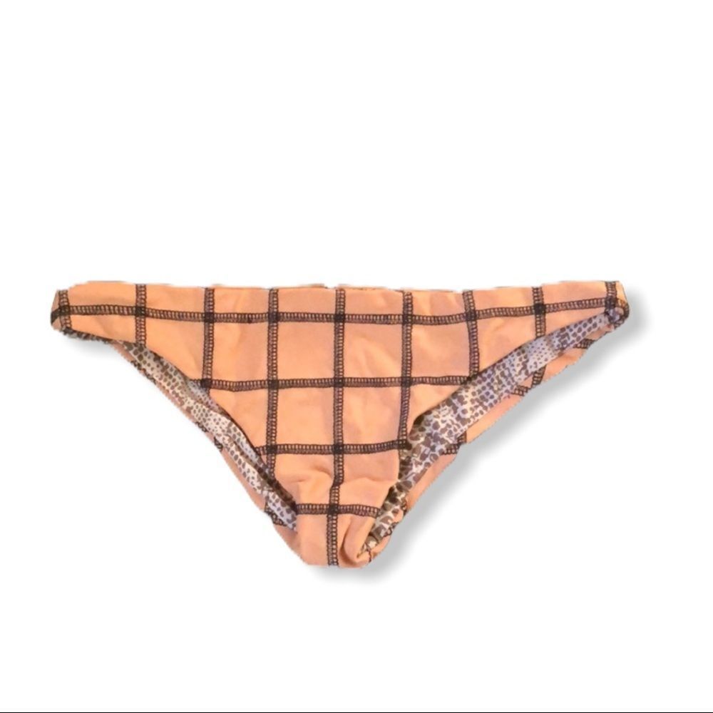 Acacia‎ Bikini Bottom